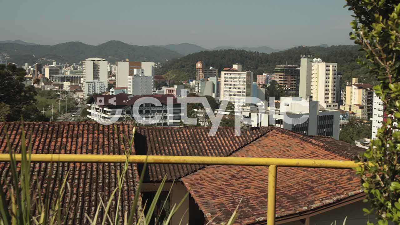Vista do alto de prédios localizados na cidade de Blumenau em Santa Catarina