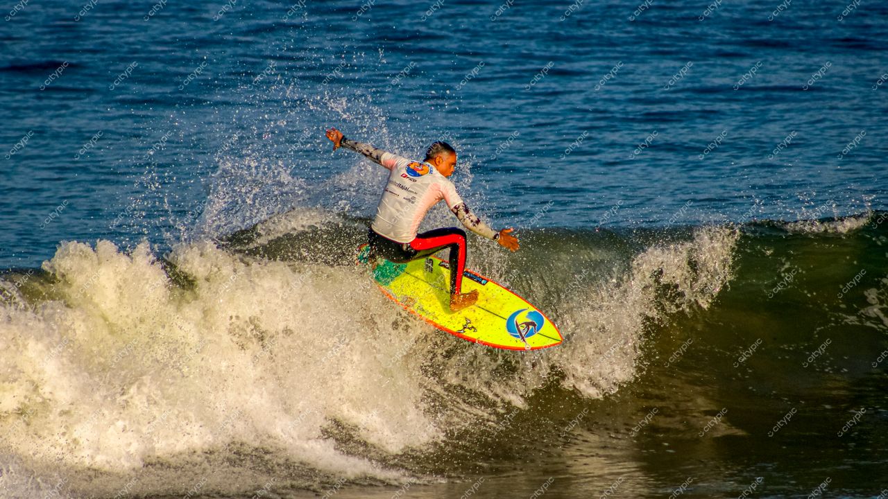 Explorando as emoções de Itajaí: Uma cidade vibrante de esportes, recreação e natureza no Brasil
