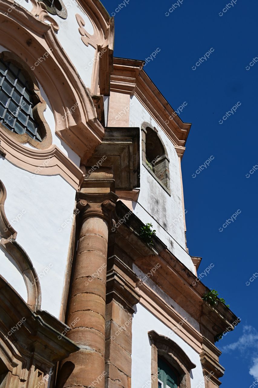 Ouro Preto, Minas Gerais: Detalhes da arquitetura barroca em edifício histórico
