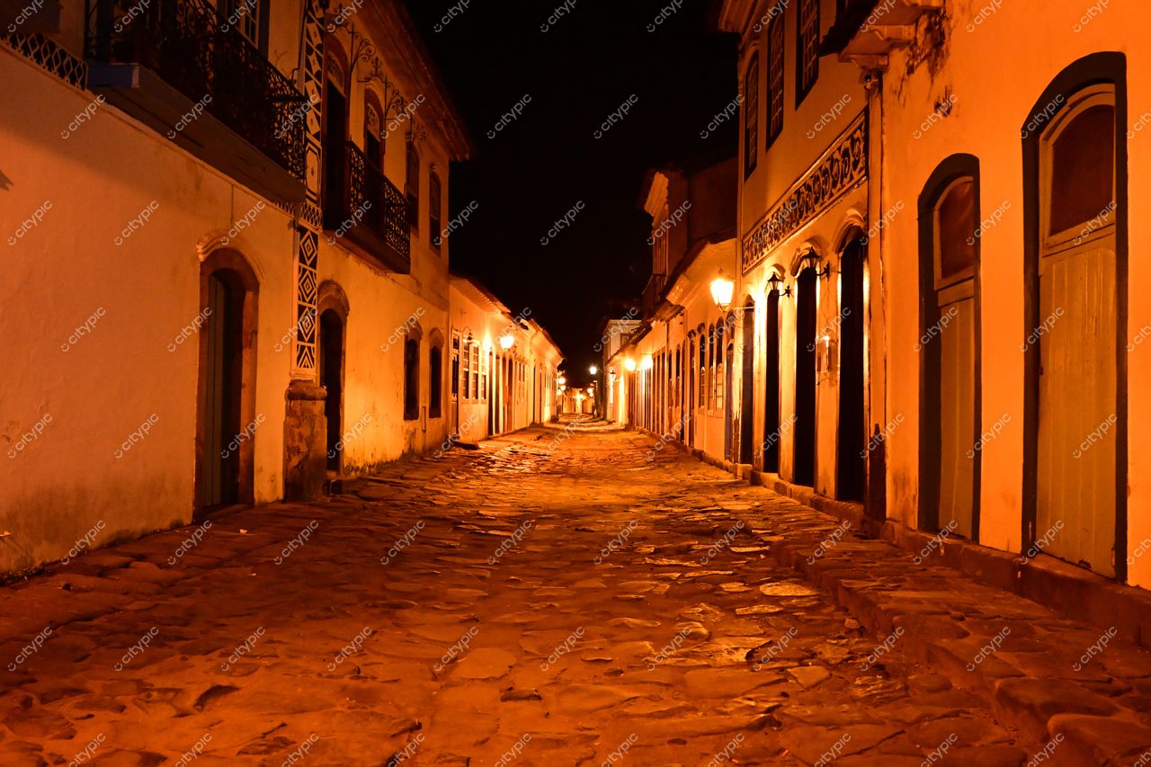 Paraty, Rio de Janeiro: Encanto noturno nas ruas históricas