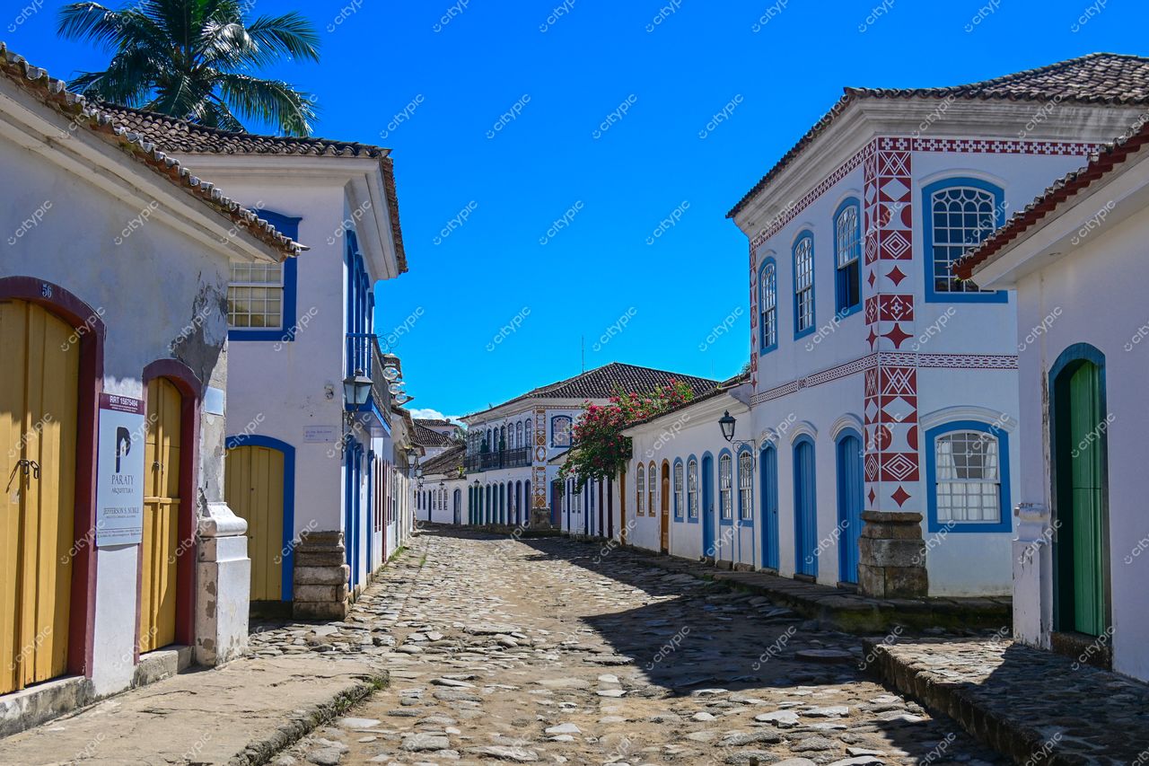 Paraty, Rio de Janeiro: Encanto colonial em tons de branco e azul