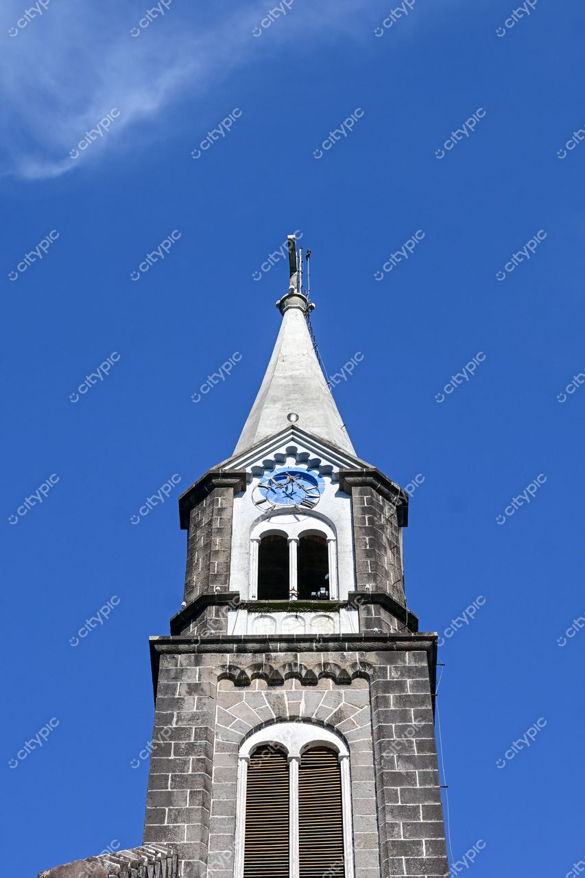 Gramado, Rio Grande do Sul, Brasil: Campanário histórico em destaque