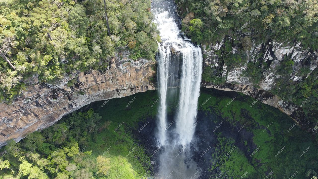 Canela, Rio Grande do Sul, Brasil: A majestosa Cascata do Caracol em toda sua beleza natural