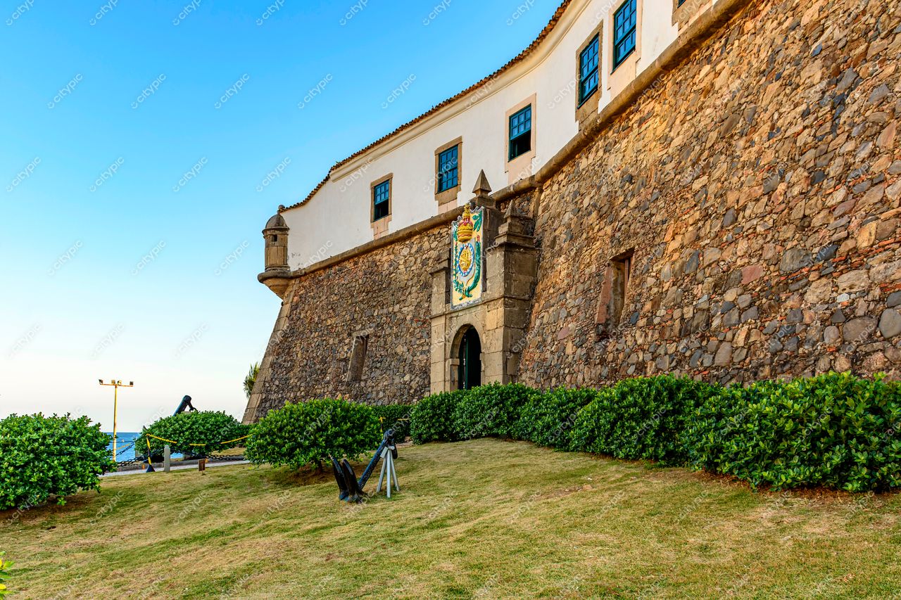 Forte de Santo Antônio da Barra em Salvador: Patrimônio Cultural e Charme Histórico da Bahia