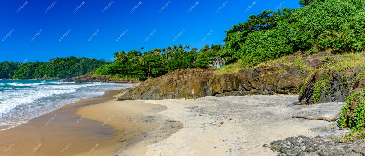 Itacaré, Bahia: A harmonia entre a areia clara, o mar e a natureza exuberante