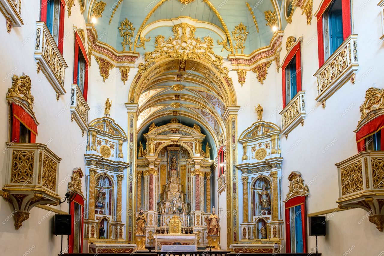 Igreja Barroca do Pelourinho: Tesouro Religioso em Salvador, Bahia