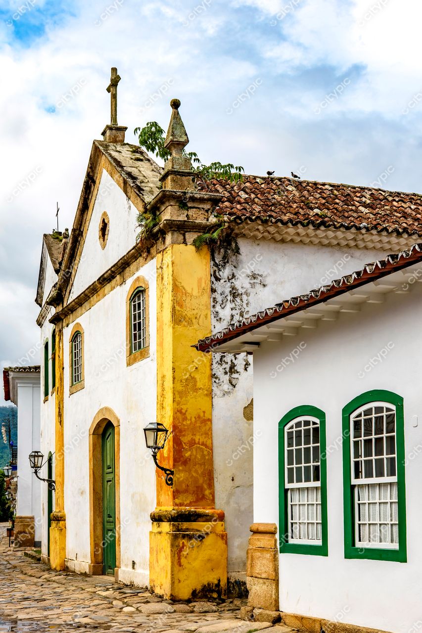 Paraty, Rio de Janeiro: A encantadora igreja colonial em meio à história e beleza natural da região
