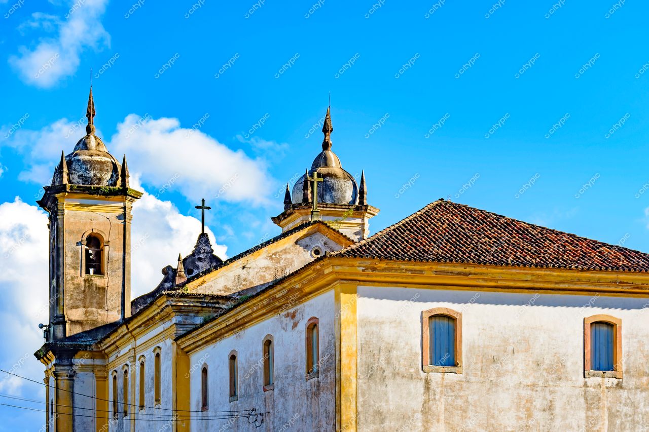 Ouro Preto, Minas Gerais: A majestosa arquitetura colonial de uma igreja histórica