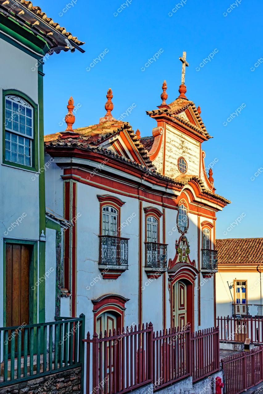 Diamantina, Minas Gerais: Igreja histórica em meio ao charme colonial