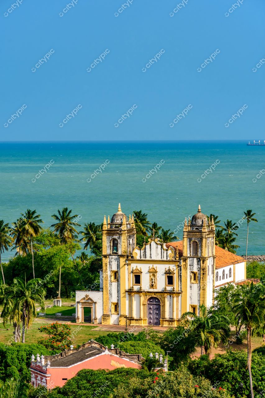 Igreja de São Salvador do Mundo: Vista Deslumbrante da Costa de Olinda, Pernambuco, Brasil