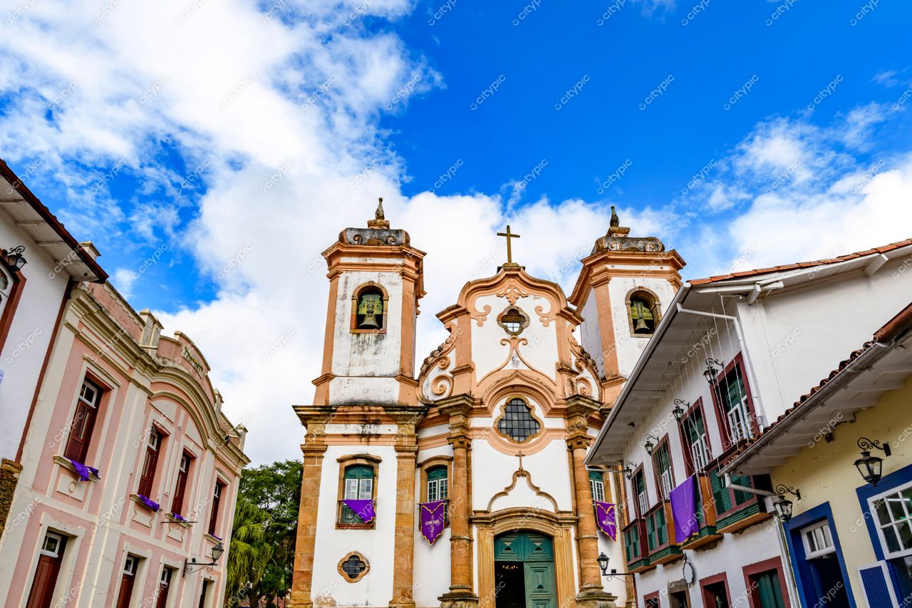 Ouro Preto, Minas Gerais: Igreja de São Francisco de Assis e a Arquitetura Colonial Portuguesa