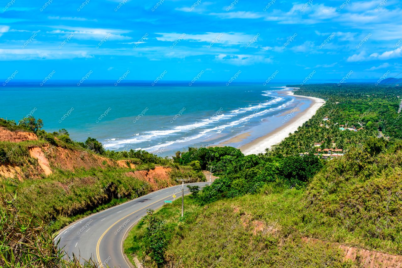 Uruçuca, Bahia: Vista panorâmica deslumbrante da costa tropical