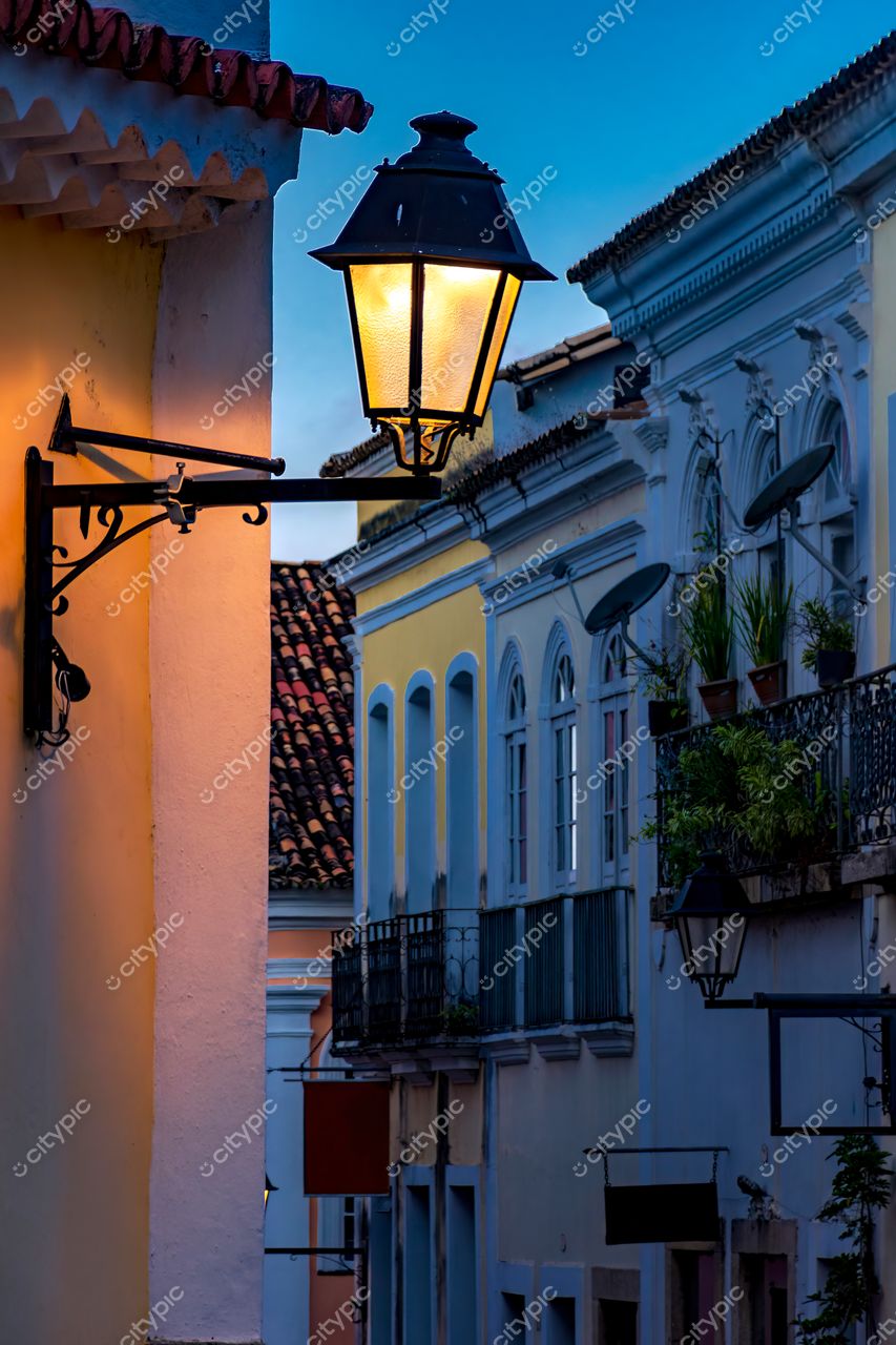 Pelourinho, Salvador: Encanto noturno nas ruas históricas da Bahia