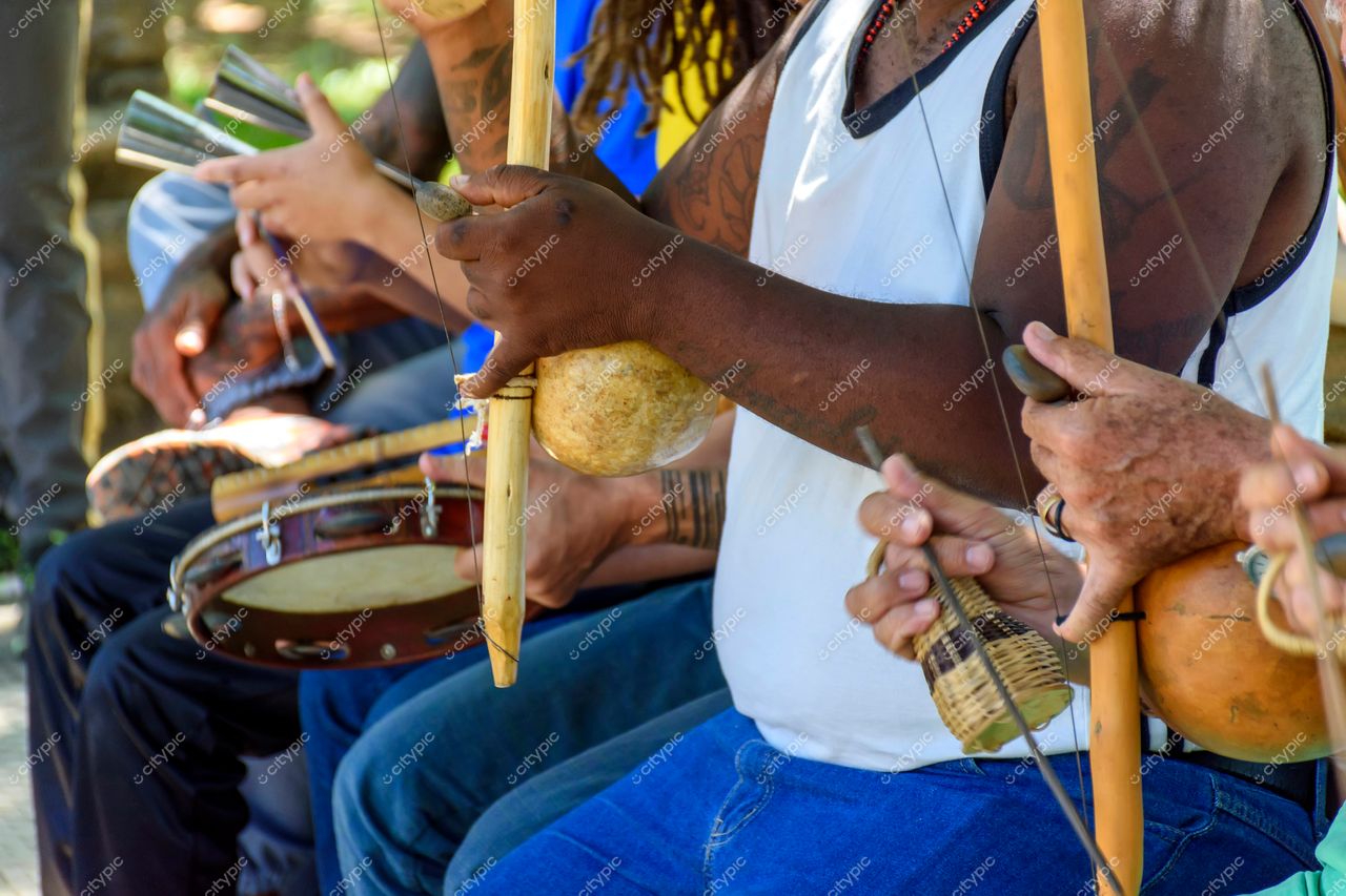 Músicos em performance: Celebrando a diversidade musical de Belo Horizonte, Minas Gerais, Brasil