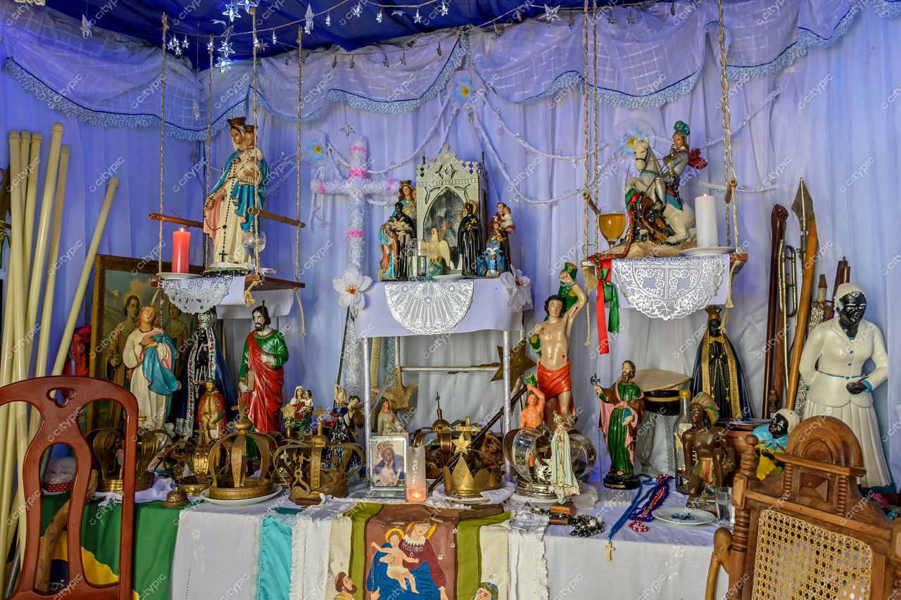 Altar Sagrado: Um Espaço de Devoção e Simbologia