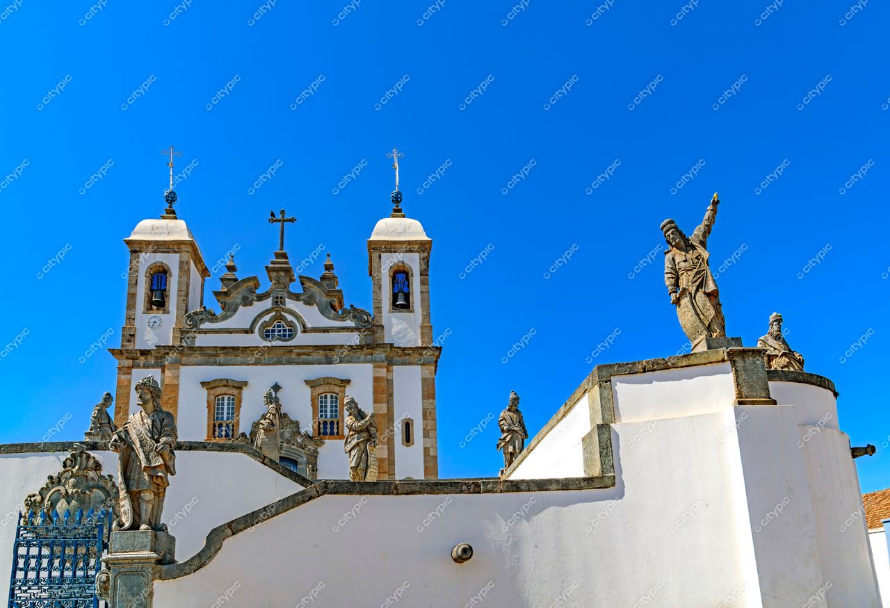 Congonhas, Minas Gerais: A imponente Igreja de Bom Jesus de Matosinhos e suas esculturas religiosas em pedra