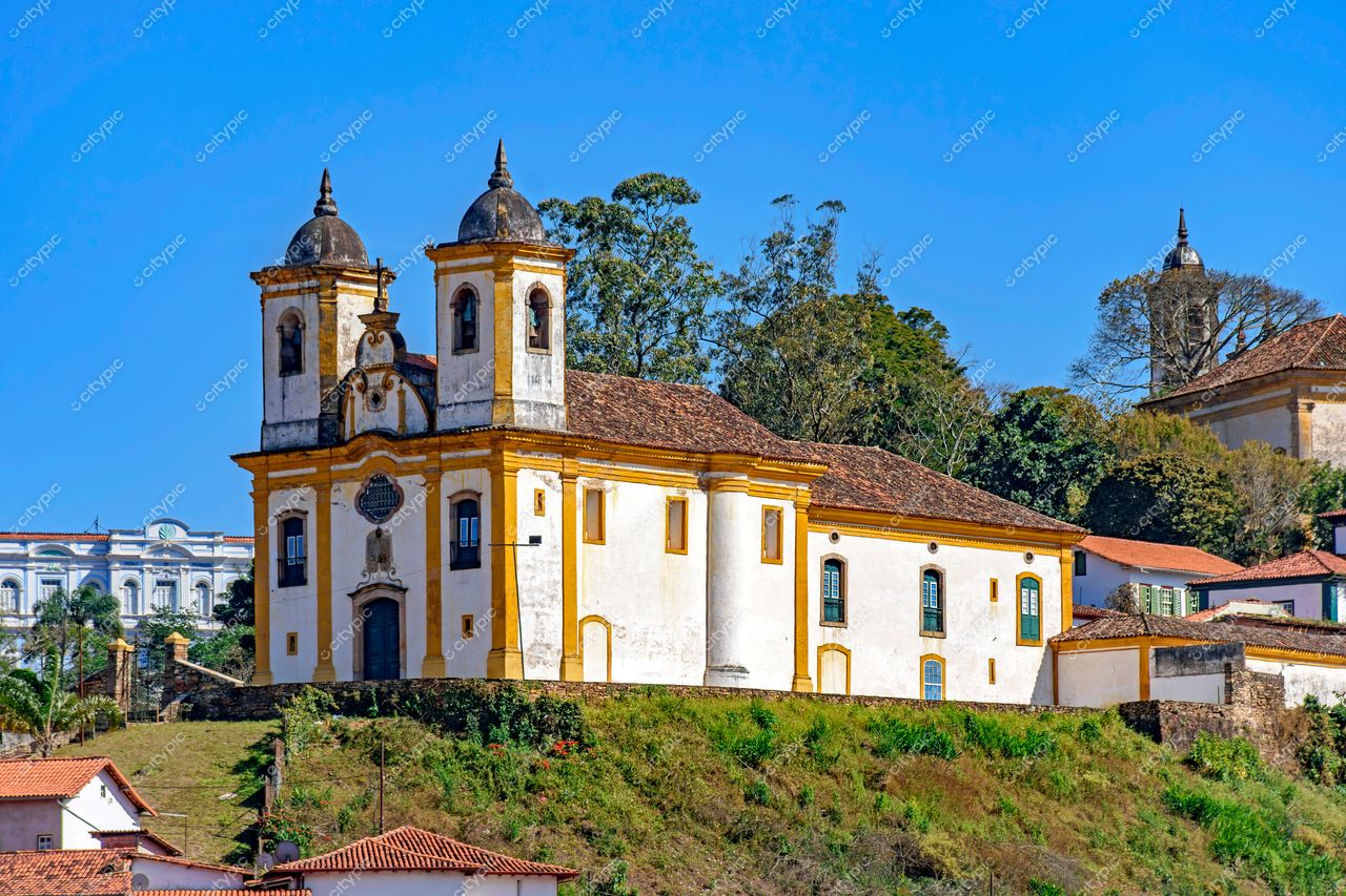 Igreja Histórica de Ouro Preto: Arquitetura Colonial em Destaque