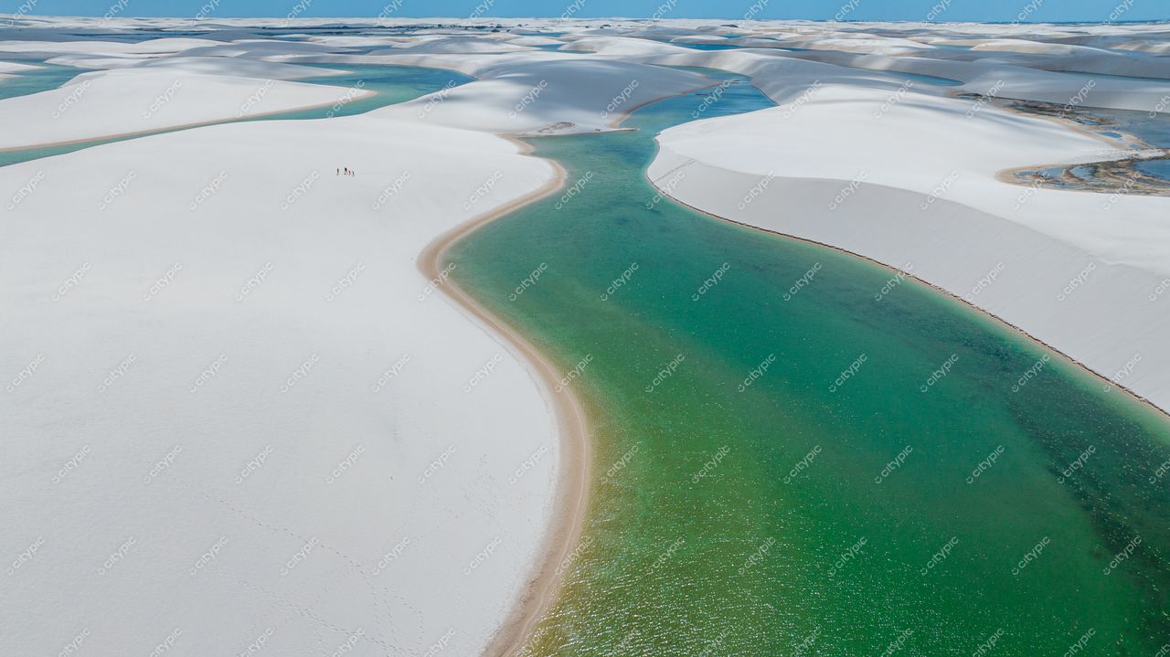 Lençóis Maranhenses: O Paraíso de Areia e Água no Brasil