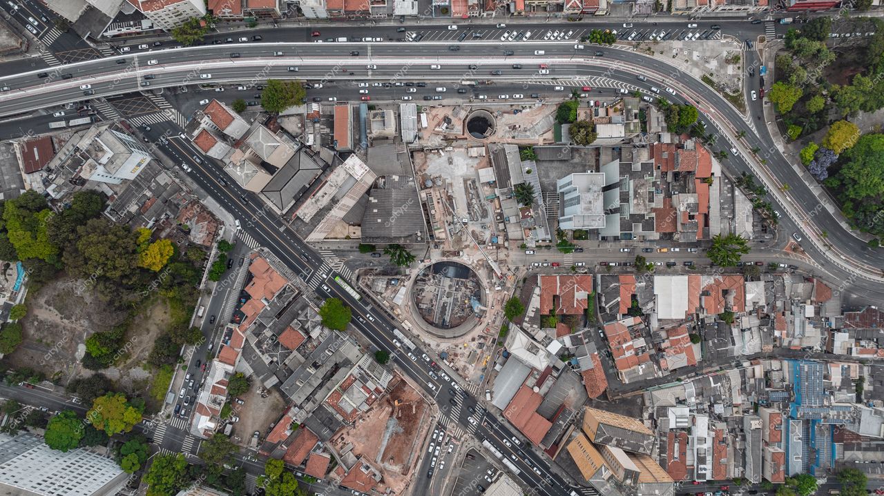 São Paulo, Brasil: Panorama urbano em constante transformação