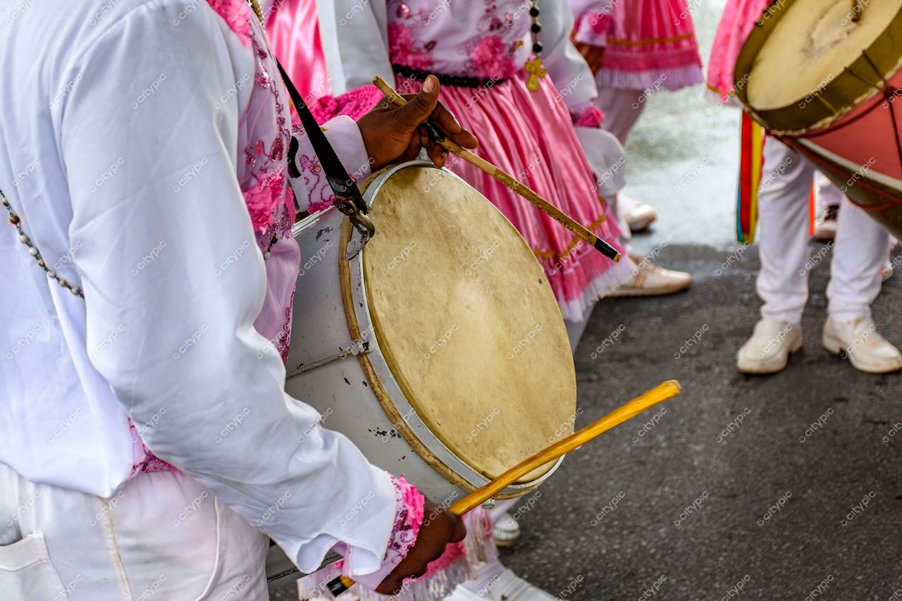 Desfile Cultural: Músicos em festa em Belo Horizonte, Minas Gerais, Brasil