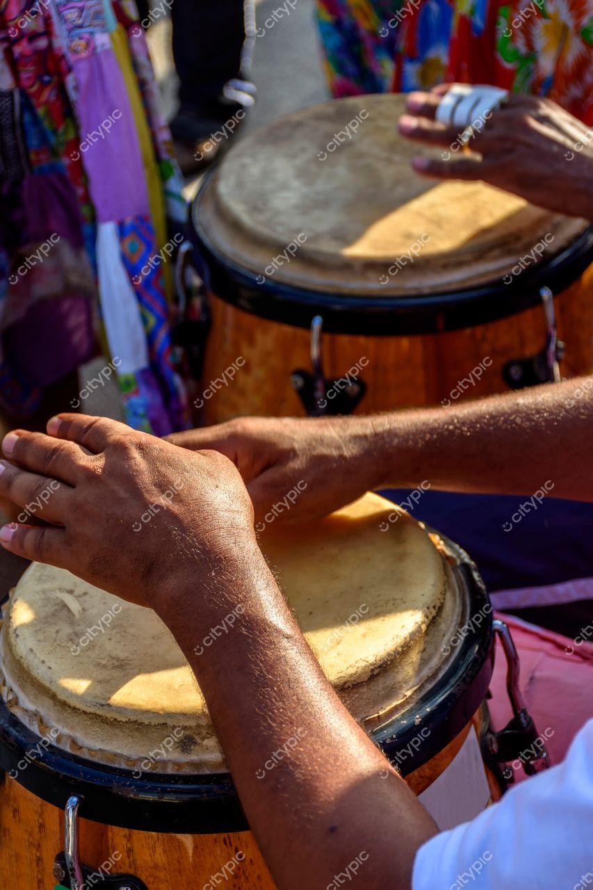 Ipanema, Rio de Janeiro: Tambores que ecoam a alegria da música brasileira