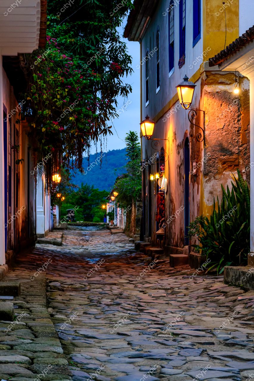 Paraty, Rio de Janeiro: Encanto noturno nas ruas de paralelepípedos