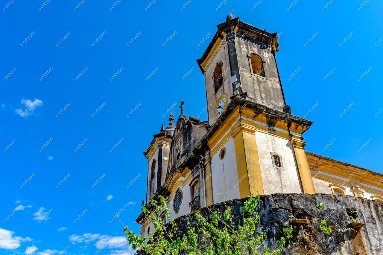Ouro Preto, Minas Gerais: Igreja histórica com arquitetura colonial e charme barroco