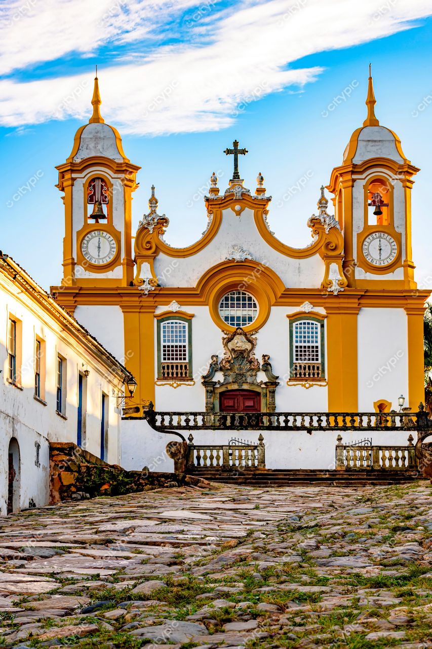 Tiradentes, Minas Gerais: A imponente Igreja Matriz de Santo Antônio e seu charme barroco