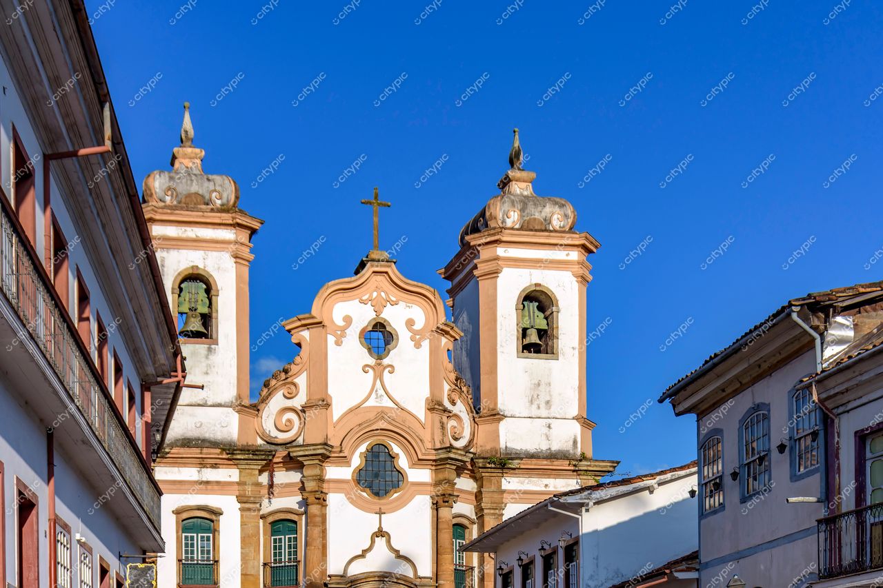 Ouro Preto, Minas Gerais: Igreja Barroca em toda sua grandiosidade