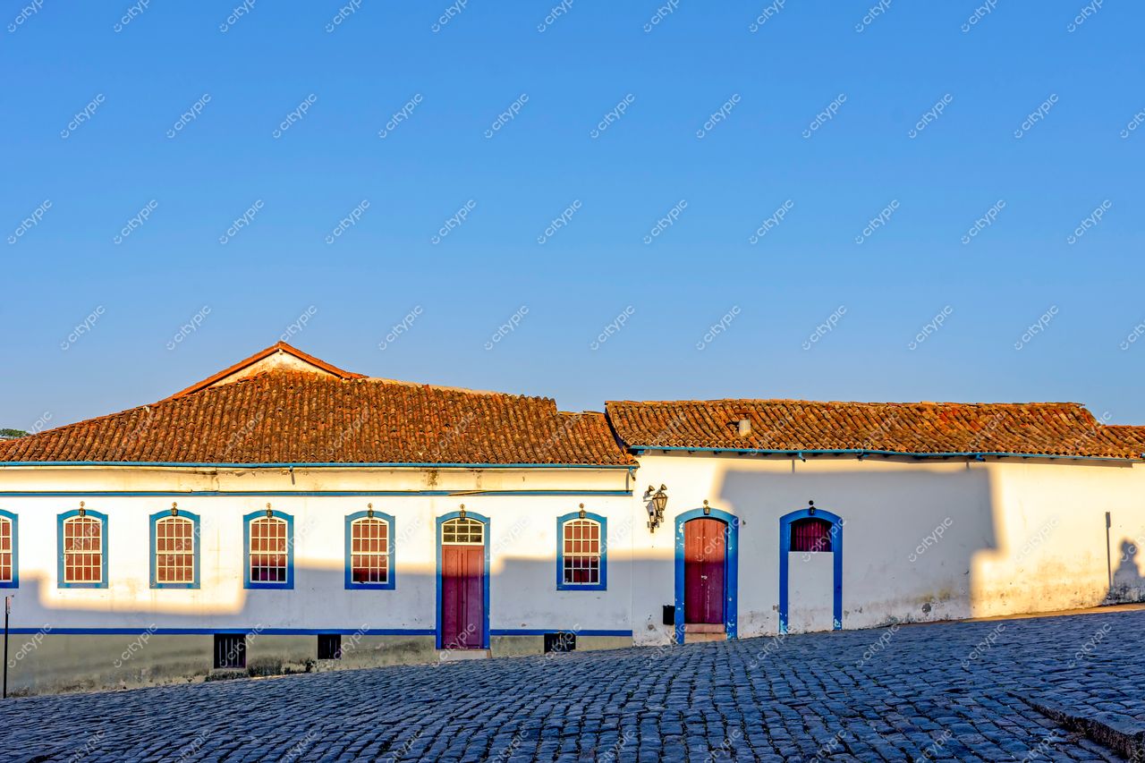 Ouro Preto, Minas Gerais: Rua encantadora com construções históricas em destaque