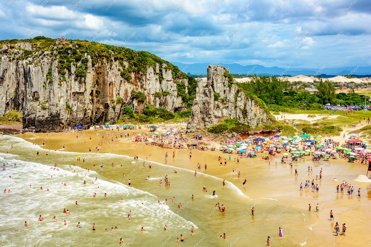 Torres, Rio Grande do Sul: Um dia de descontração na praia