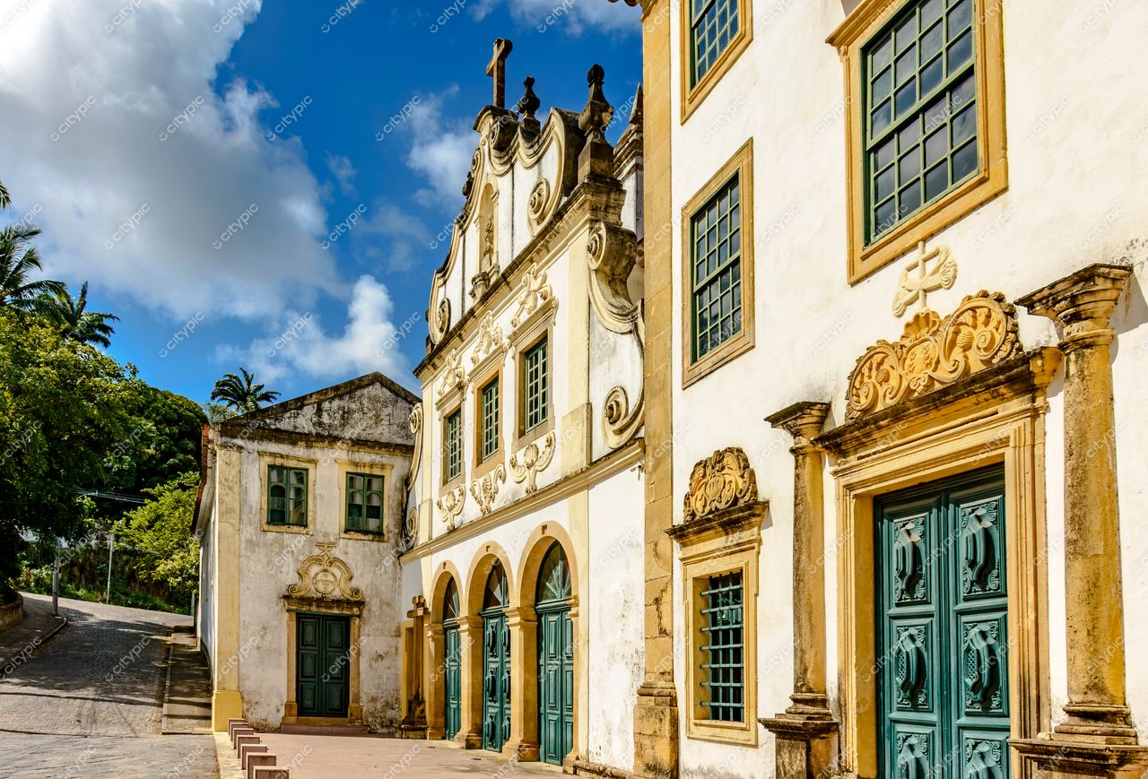 Edifício Histórico em Olinda, Pernambuco: Arquitetura Colonial e Herança Cultural