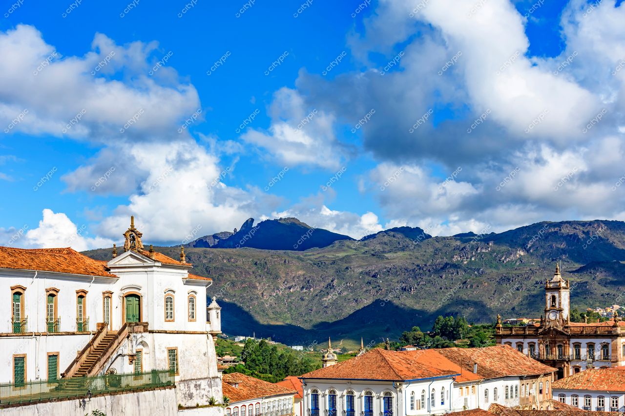 Ouro Preto, Minas Gerais: Beleza Colonial e Natural em Harmonia