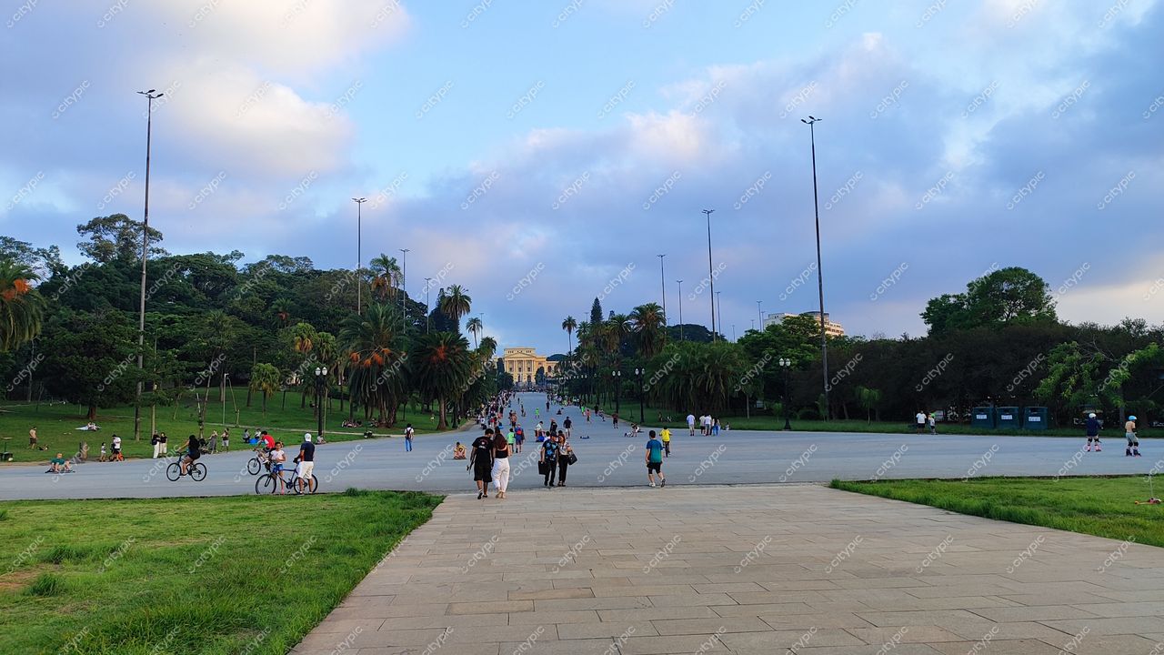 São Paulo, Brasil: Passeio no Parque Ibirapuera – Oásis Urbano na Metrópole