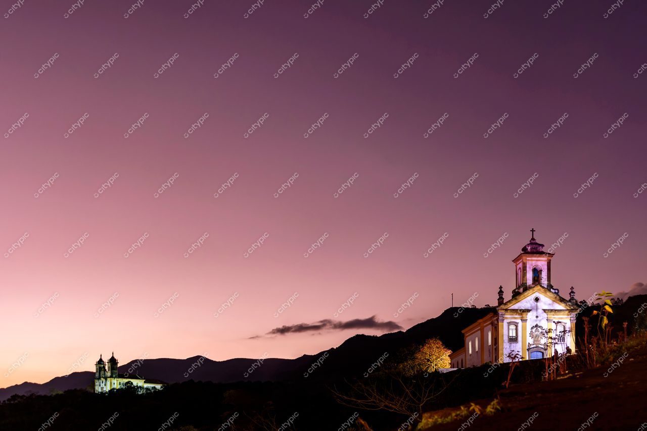 Ouro Preto, Minas Gerais: Amanhecer mágico entre igrejas históricas e montanhas