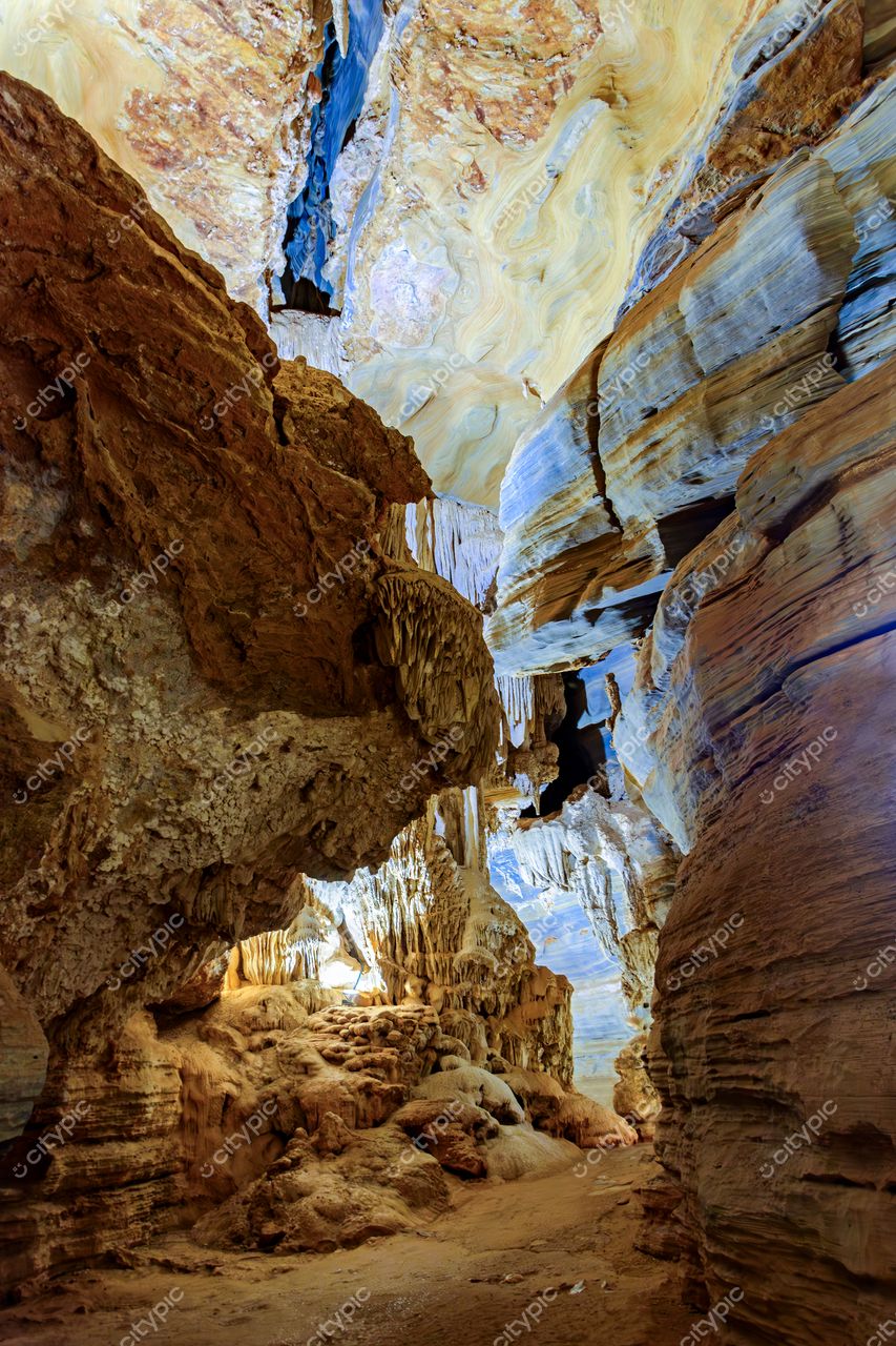 Lagoa Santa, Minas Gerais: Explorando as Maravilhas Geológicas da Caverna Subterrânea
