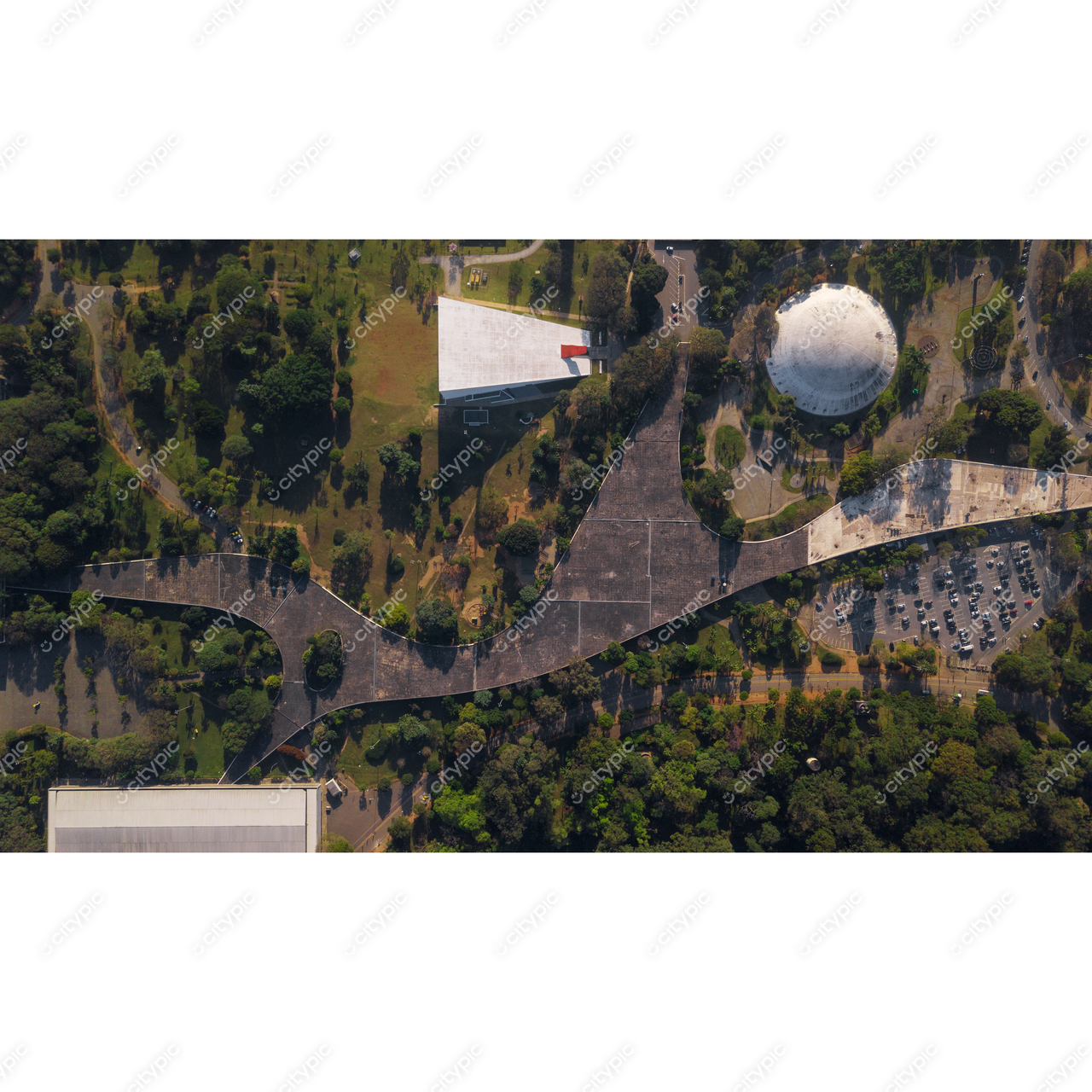 São Paulo, Brasil: Parque arborizado e infraestrutura verde em harmonia com a cidade