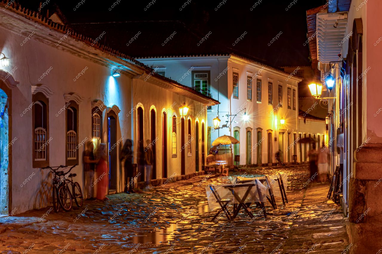 Paraty, Rio de Janeiro: Noite encantadora na cidade histórica