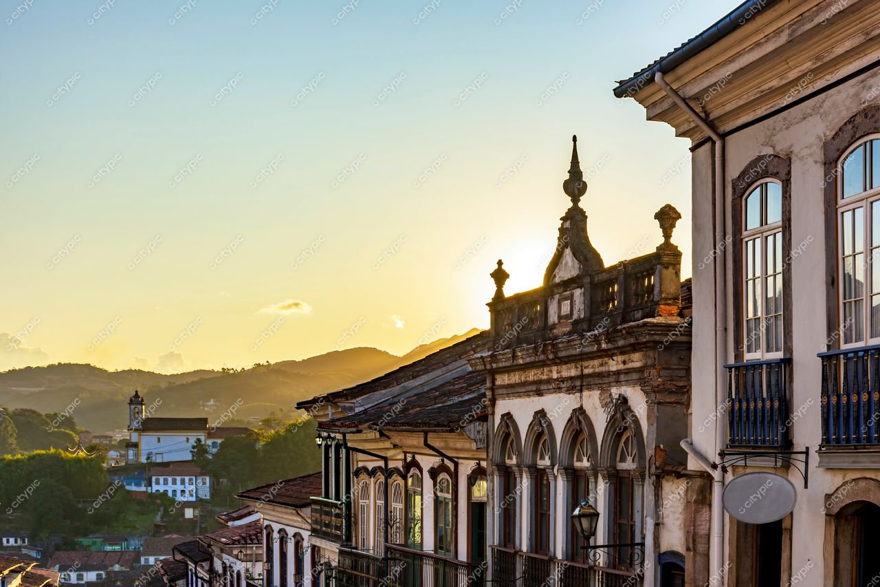 Ouro Preto ao Amanhecer: Beleza e Herança Cultural em Minas Gerais, Brasil