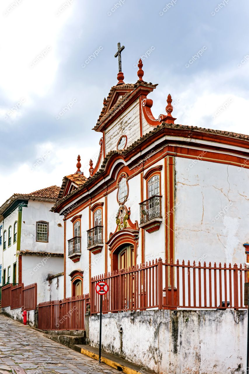 Diamantina, Minas Gerais: Charme colonial em tons de branco e vermelho