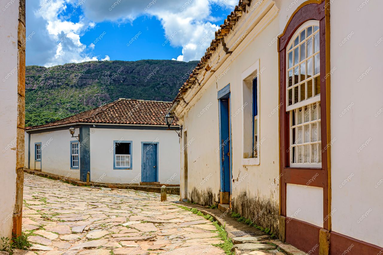 Tiradentes, Minas Gerais: Encanto colonial nas ruas pitorescas da cidade