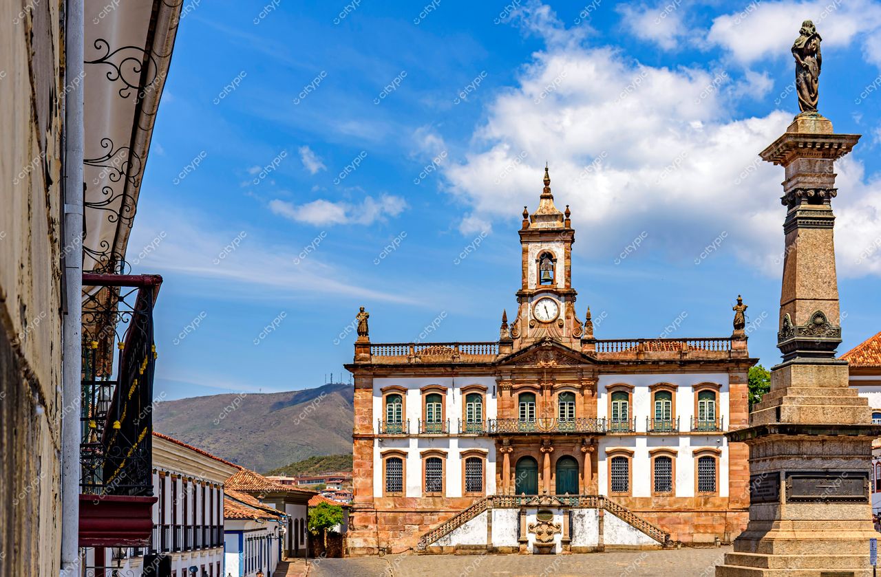 Ouro Preto, Minas Gerais: Praça Tiradentes e o imponente Palácio dos Governadores