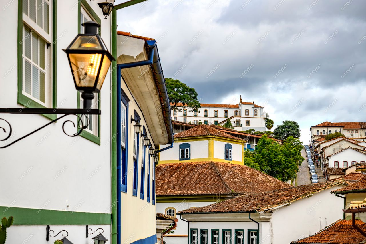 Ouro Preto, Minas Gerais: Encanto Barroco em Cores Vibrantes