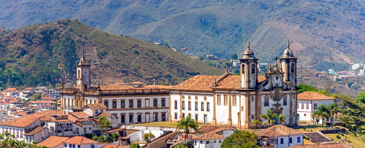 Ouro Preto, Minas Gerais: Vista deslumbrante da arquitetura colonial e paisagem natural exuberante