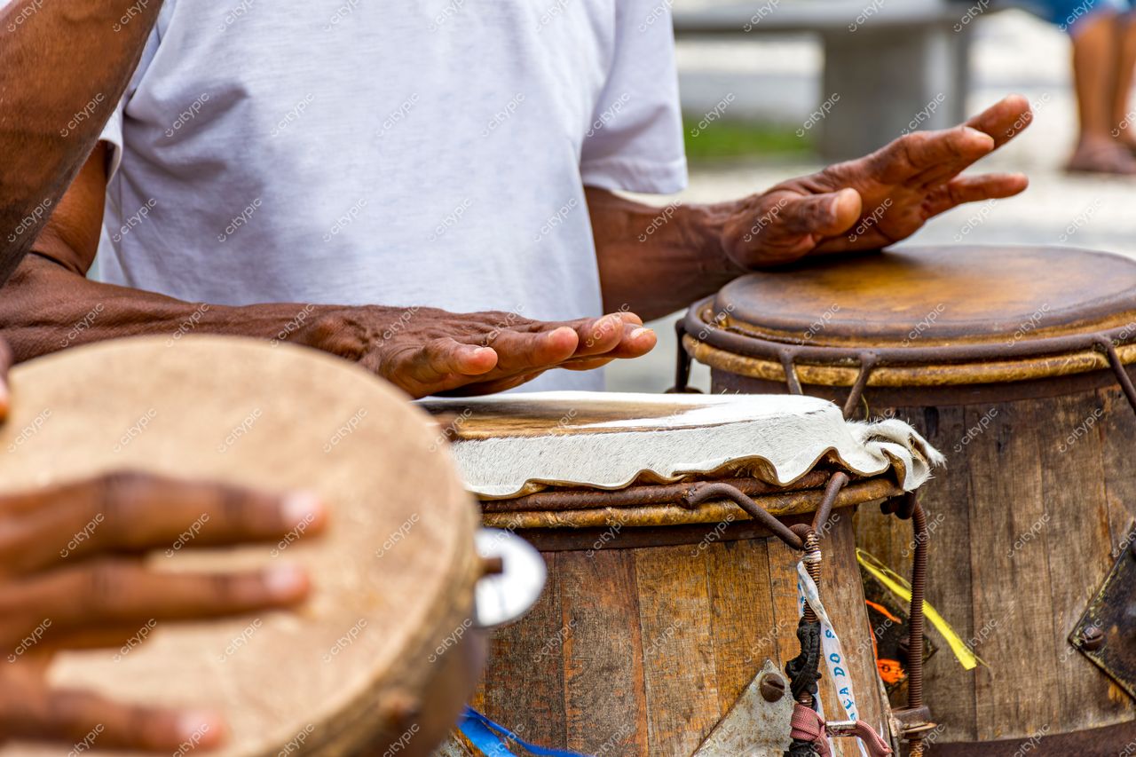 Pelourinho, Salvador: Tambores Tradicionais e Ritmos Contagiantes