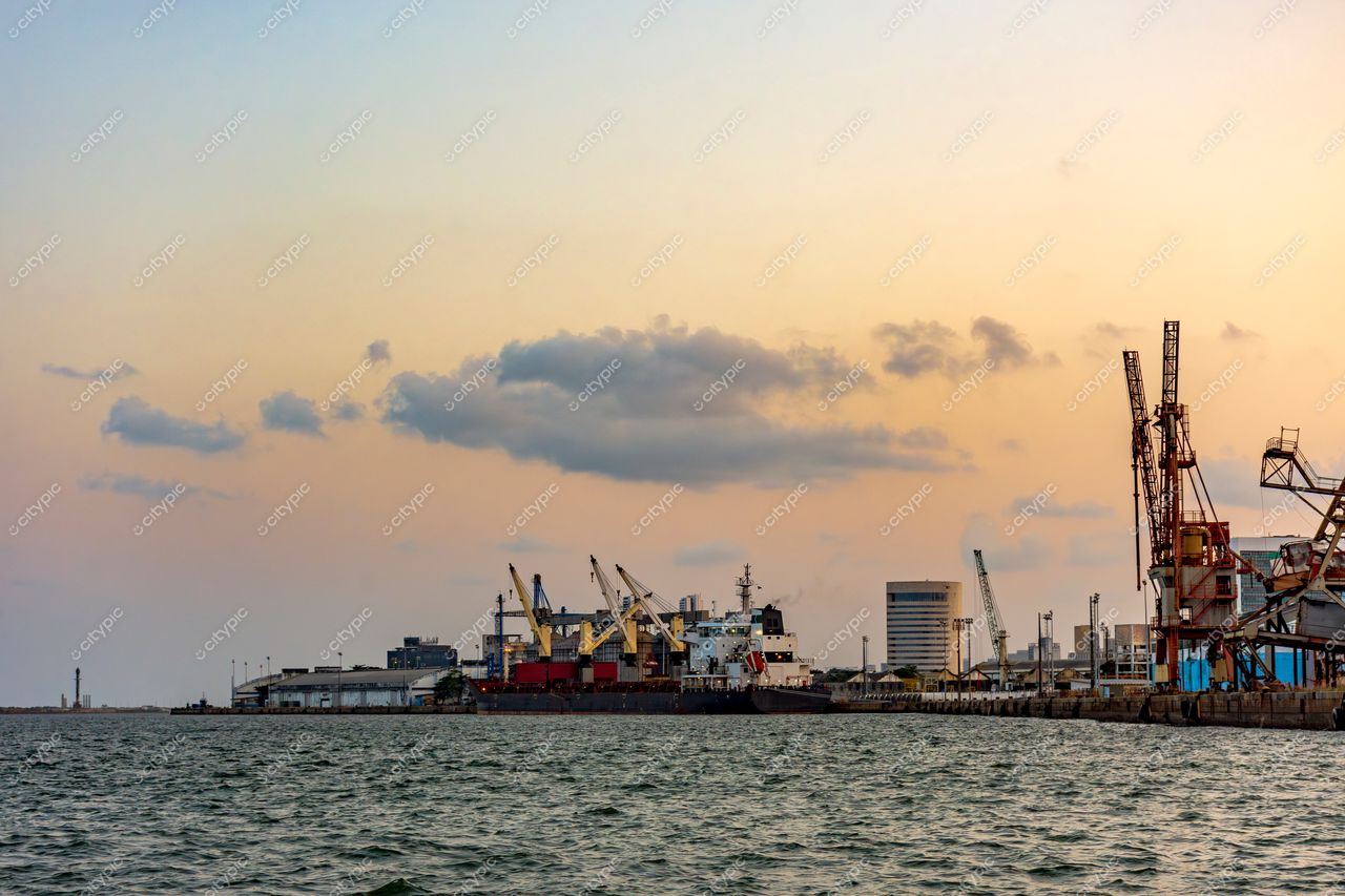 Porto de Recife: O crepúsculo da movimentada cidade costeira