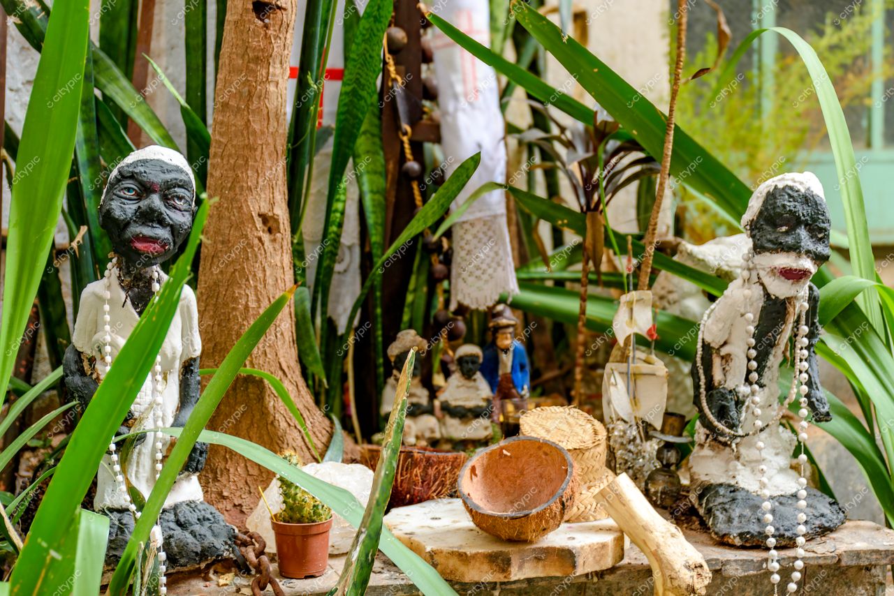 Espaço de Culto Afro-brasileiro em Belo Horizonte, Minas Gerais: Altar Vibrante e Sagrado