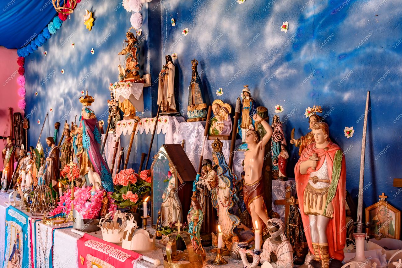 Contagem, Minas Gerais: Altar de Devoção e Fé Cultural