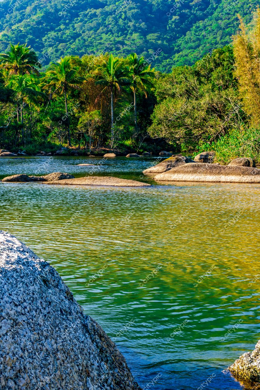 Ilhabela, São Paulo: Serenidade e Beleza Natural em Cenário Exótico