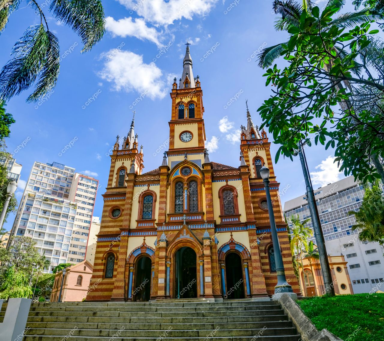 Igreja São José – Centro de Belo Horizonte, Minas Gerais: Patrimônio Arquitetônico e Cultural da Cidade